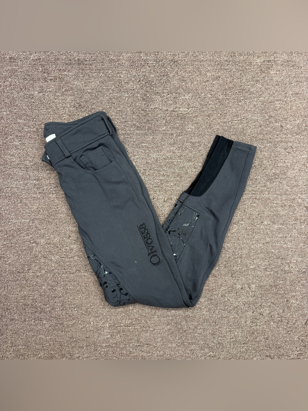 Women’s Size 8 Grey Olvossa Full Seat Horseback Riding Breeches. Good Condition.